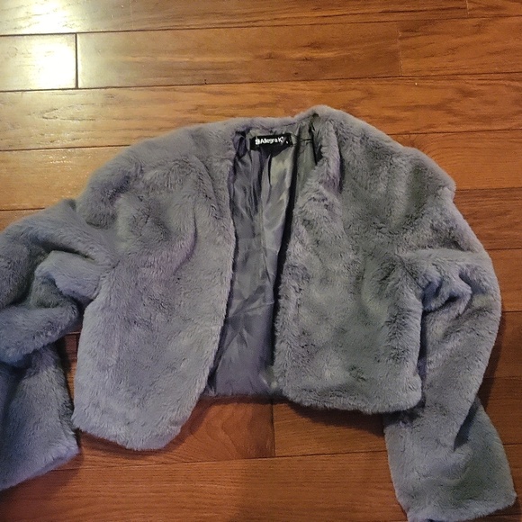 Shawl - Picture 2 of 3